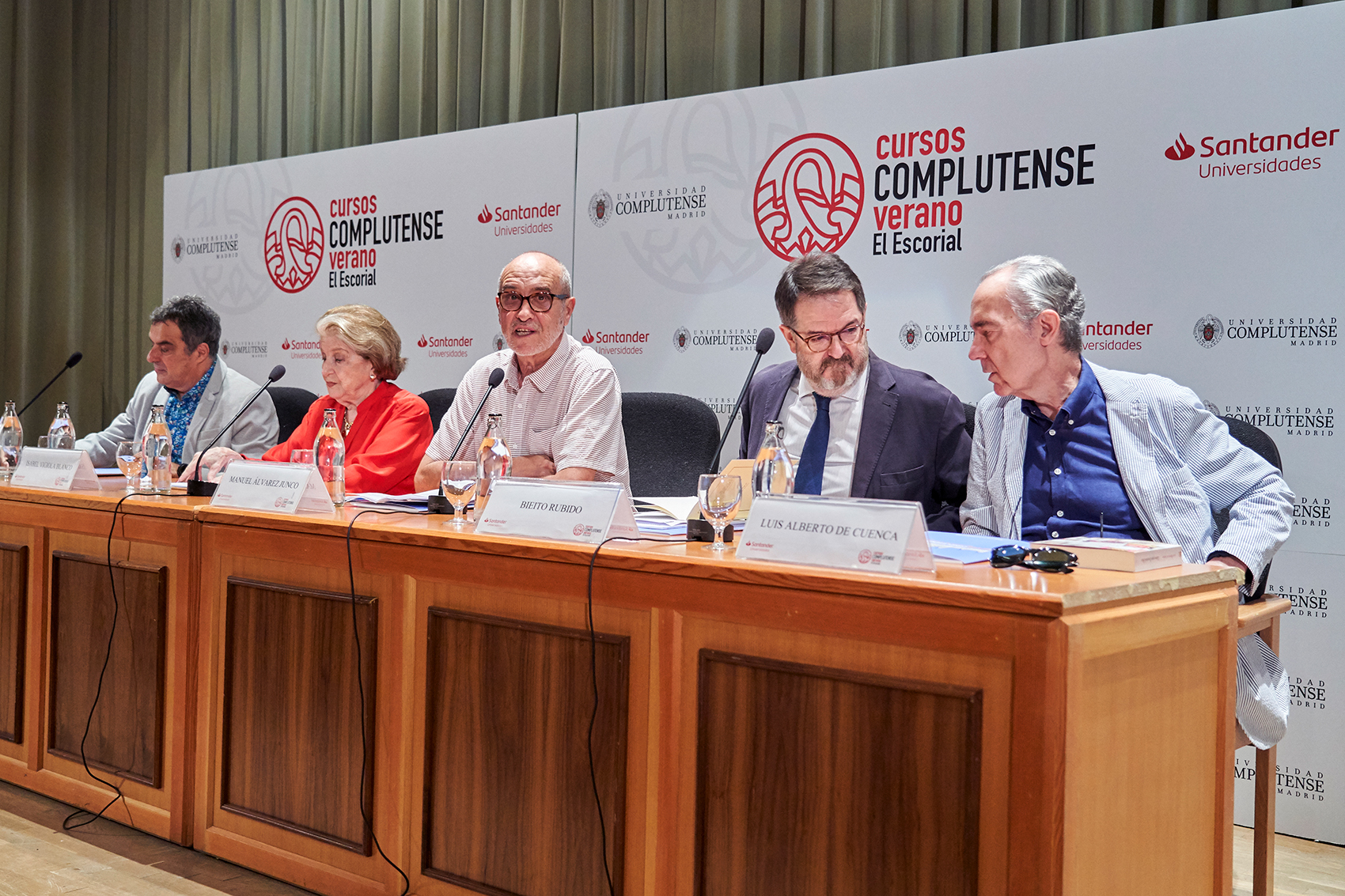 Admiraciones y adjetivos coronan al hombre generoso que convivía con Isabel